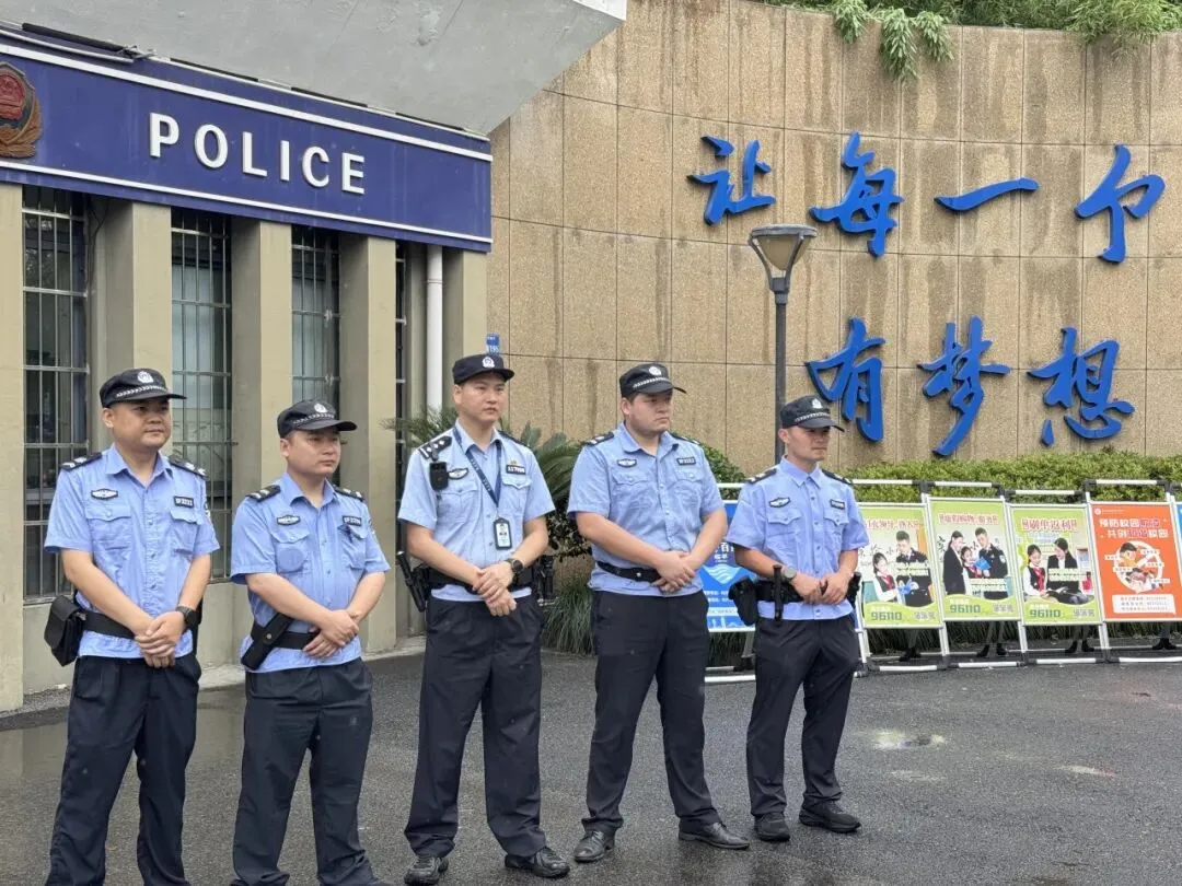 中考首日,今天的主角是他们!-第25张图片-四季读书网 中考首日,今天的主角是他们!-第25张图片-四季读书网