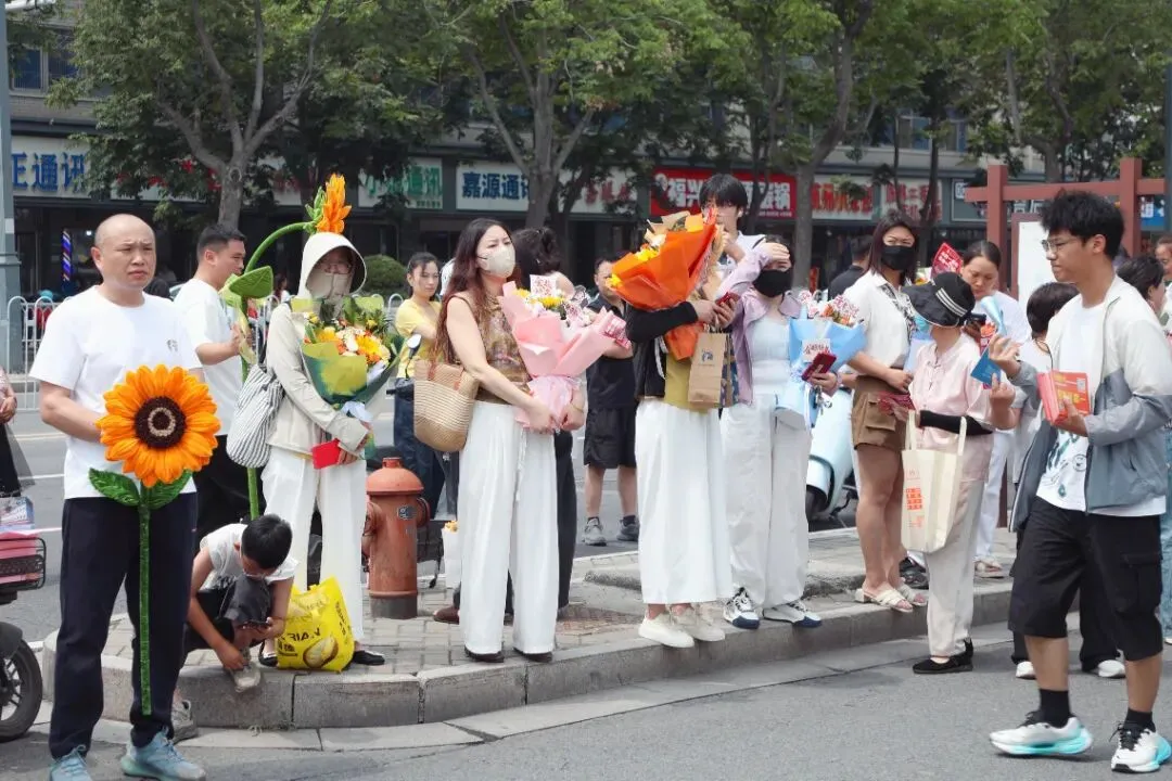 沛县中考收官!合笔如愿,下一站见!-第9张图片-四季读书网 沛县中考收官!合笔如愿,下一站见!-第9张图片-四季读书网