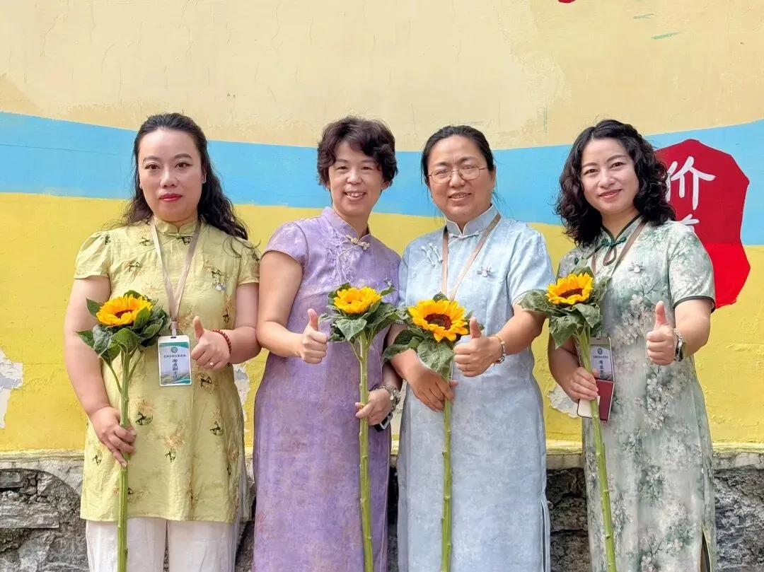 温情护航送中考 少年执笔绽芳华——贵阳市第三十四中学2026届初三暖心送考纪实-第28张图片-四季读书网