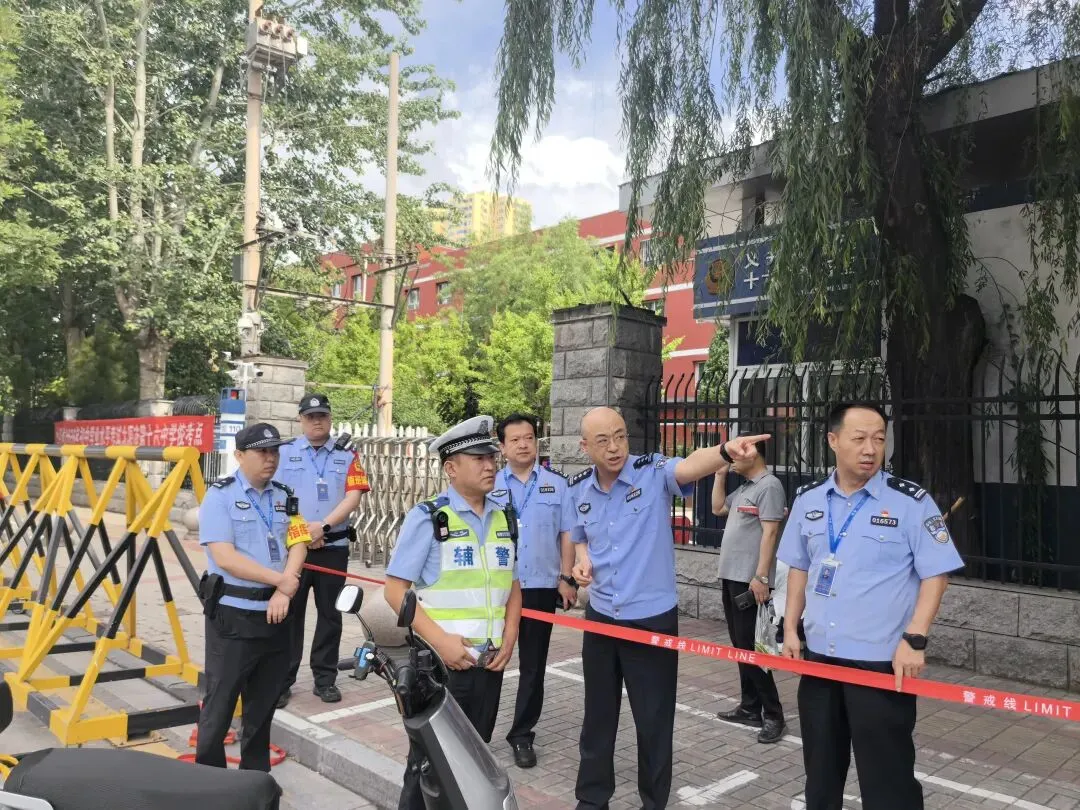 藏蓝护航中考 公安晋源分局筑牢平安考场防线-第2张图片-四季读书网 藏蓝护航中考 公安晋源分局筑牢平安考场防线-第2张图片-四季读书网