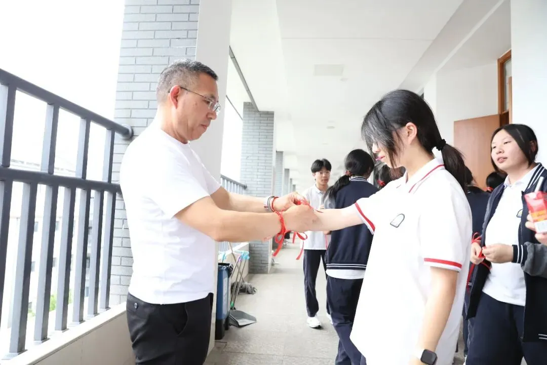 【中考加油】暖心护航 逐梦出征-第26张图片-四季读书网 【中考加油】暖心护航 逐梦出征-第26张图片-四季读书网
