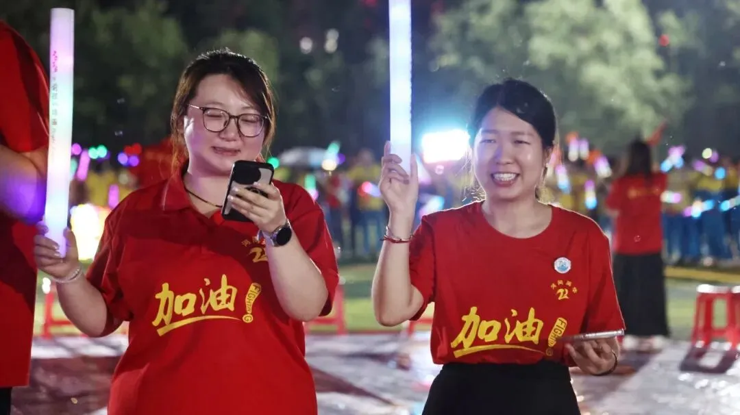 【2026驰骋中考9️⃣星夜出征】英华学子向星辰遥望的眼眸里,闪烁着似锦前程~-第65张图片-四季读书网