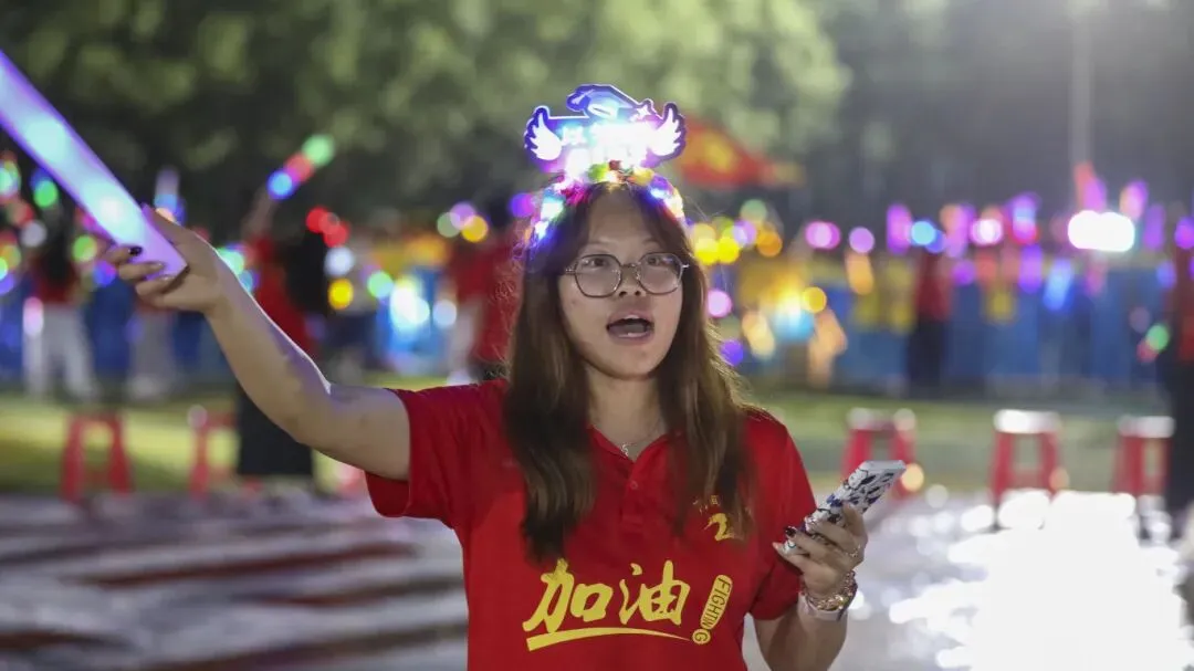 【2026驰骋中考9️⃣星夜出征】英华学子向星辰遥望的眼眸里,闪烁着似锦前程~-第71张图片-四季读书网