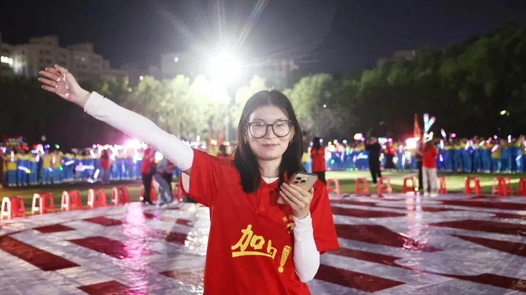 【2026驰骋中考9️⃣星夜出征】英华学子向星辰遥望的眼眸里,闪烁着似锦前程~-第75张图片-四季读书网