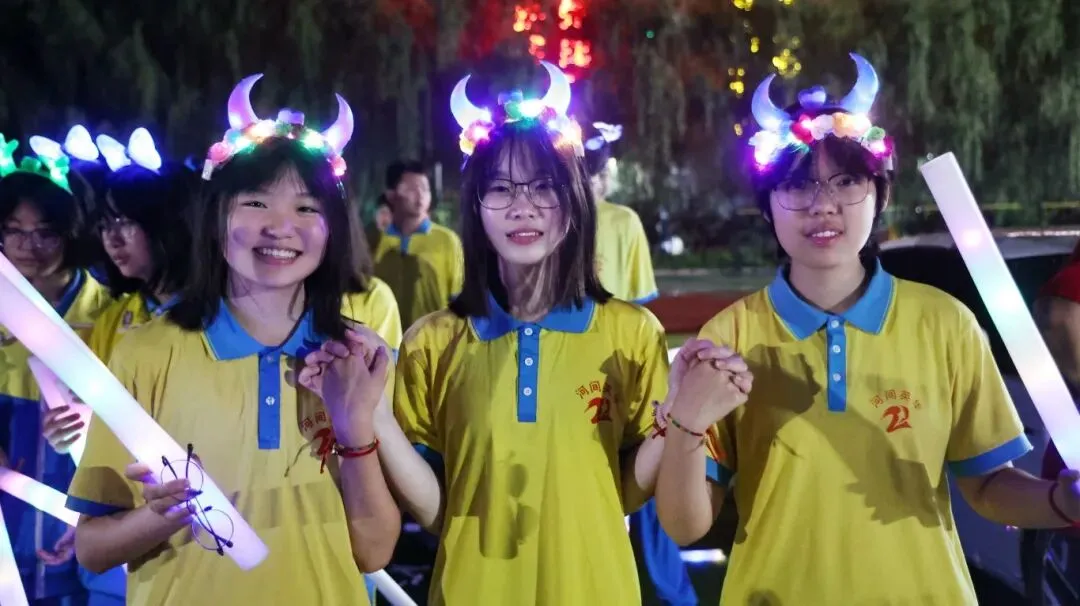 【2026驰骋中考9️⃣星夜出征】英华学子向星辰遥望的眼眸里,闪烁着似锦前程~-第100张图片-四季读书网