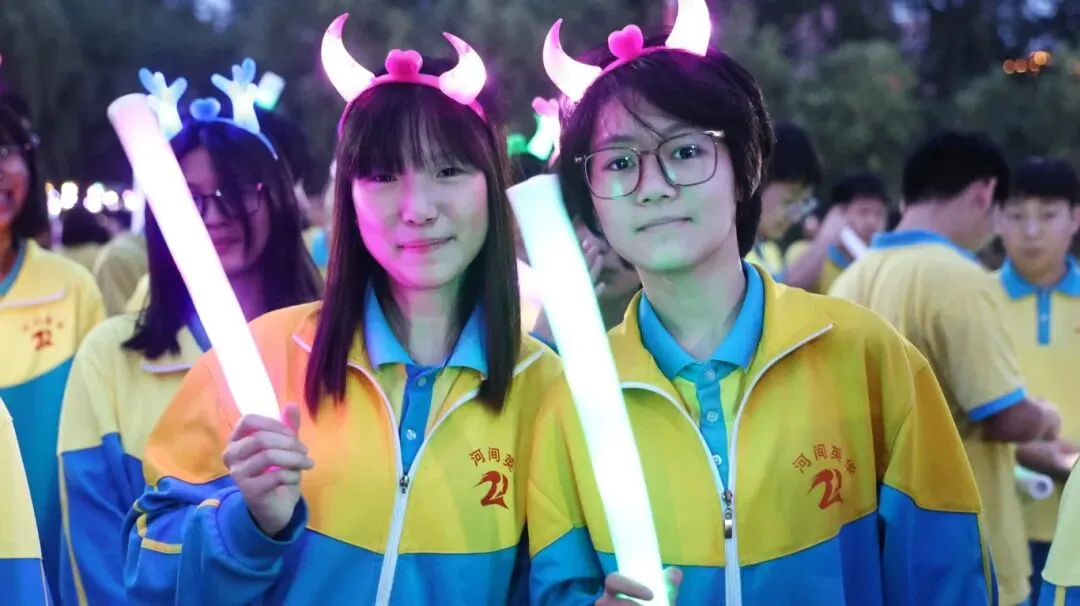 【2026驰骋中考9️⃣星夜出征】英华学子向星辰遥望的眼眸里,闪烁着似锦前程~-第129张图片-四季读书网