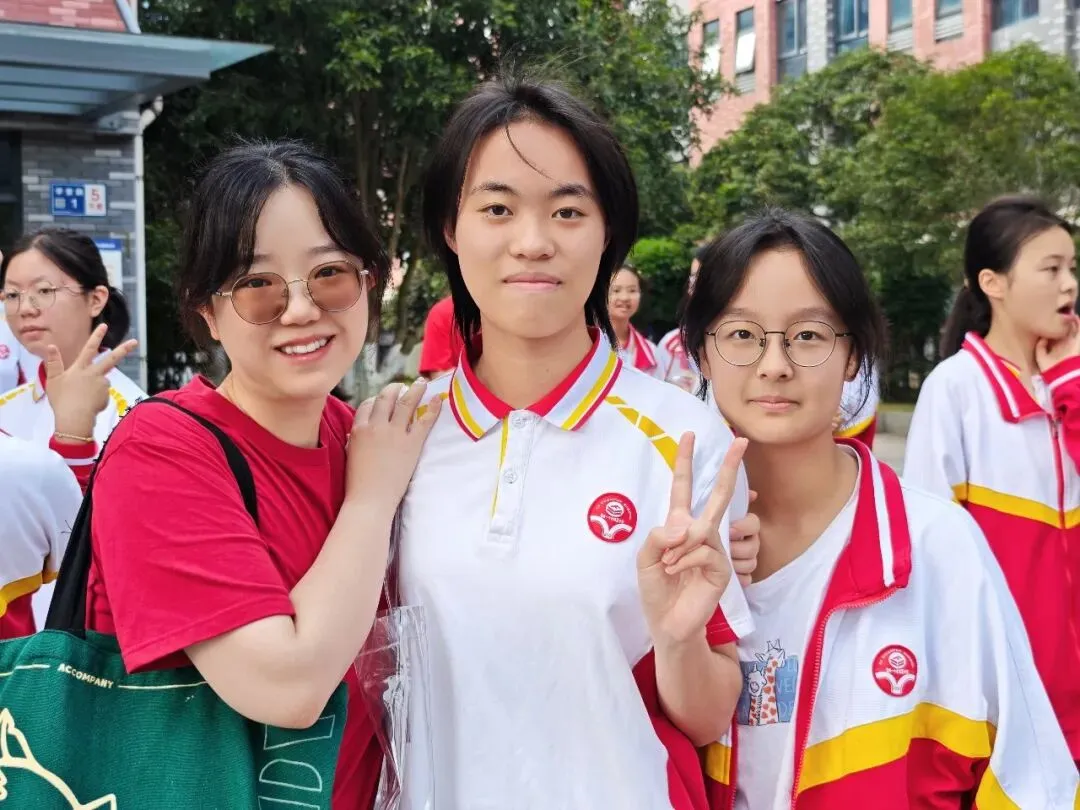 中考首日|红装送考,温暖护航!端棻少年出征-第27张图片-四季读书网 中考首日|红装送考,温暖护航!端棻少年出征-第27张图片-四季读书网