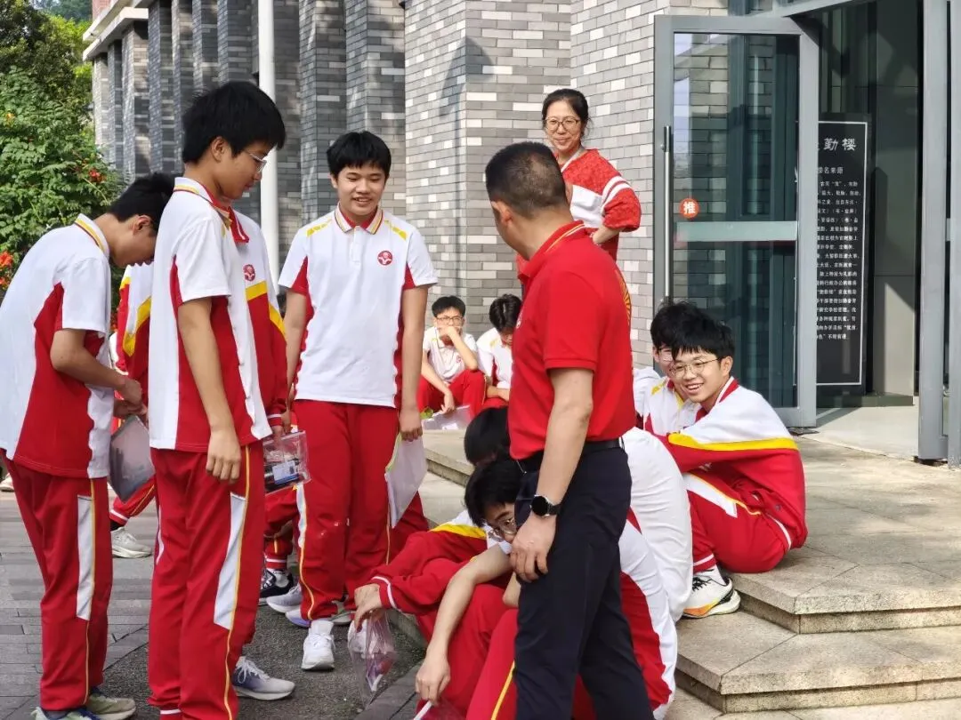 中考首日|红装送考,温暖护航!端棻少年出征-第28张图片-四季读书网 中考首日|红装送考,温暖护航!端棻少年出征-第28张图片-四季读书网