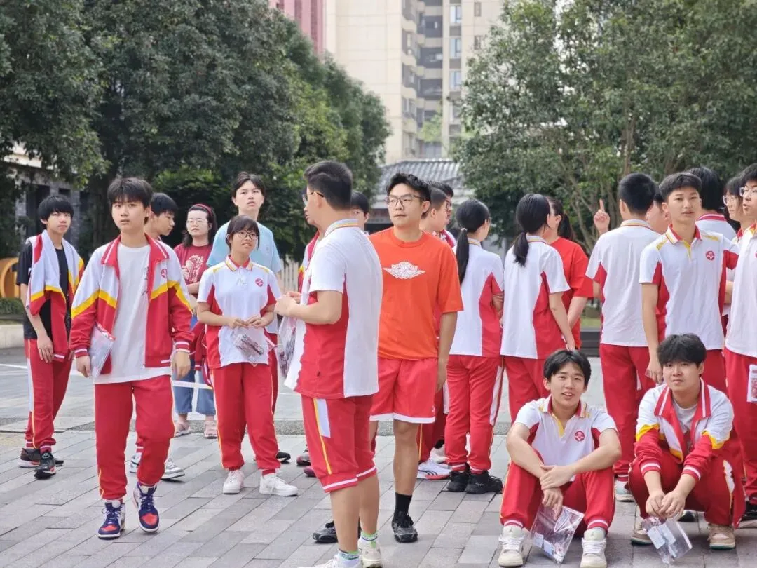 中考首日|红装送考,温暖护航!端棻少年出征-第34张图片-四季读书网 中考首日|红装送考,温暖护航!端棻少年出征-第34张图片-四季读书网