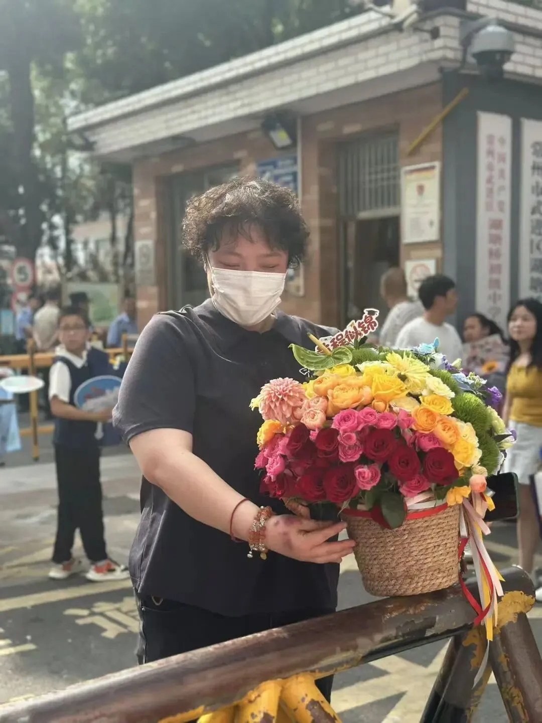 恭喜!中考已拿下!-第9张图片-四季读书网