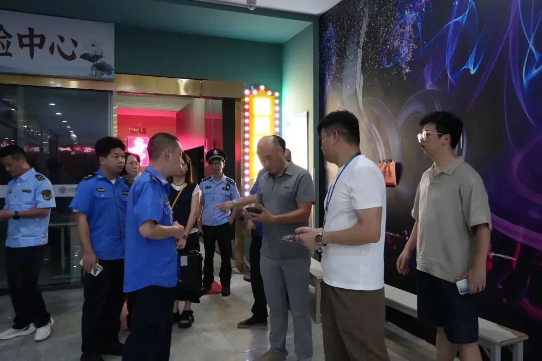 中考恰逢端午假期!多部门“夜巡”护考→-第4张图片-四季读书网 中考恰逢端午假期!多部门“夜巡”护考→-第4张图片-四季读书网