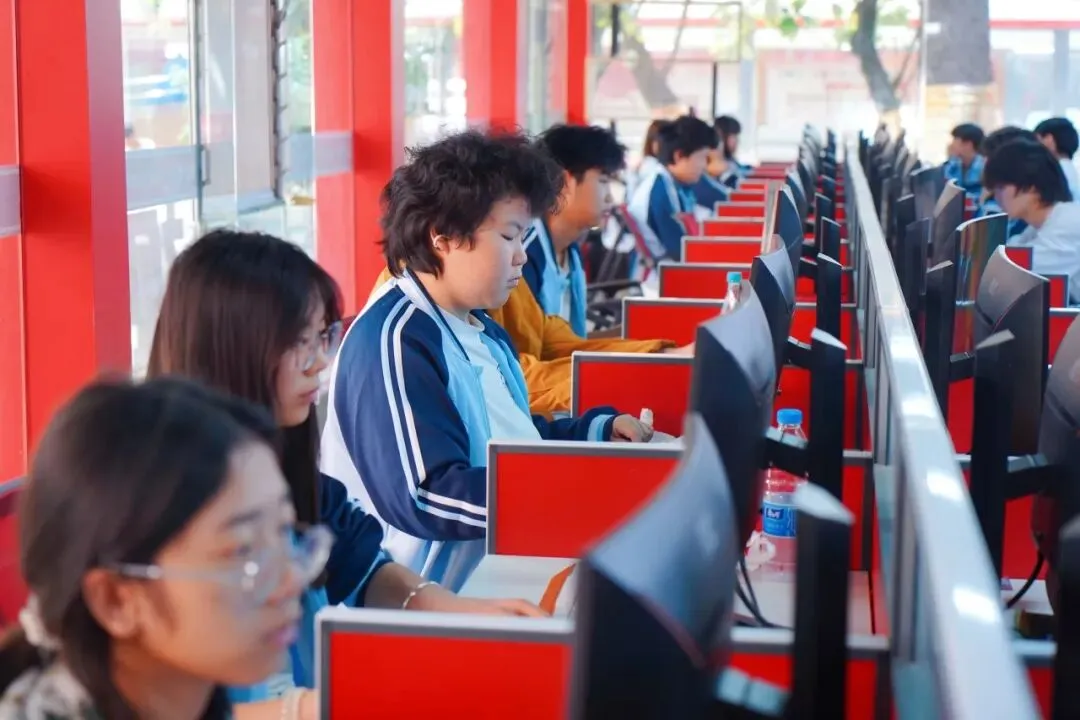 中考结束不用死等分数!不爱文化课、成绩偏弱,学一门硬核技术照样有好前途-第12张图片-四季读书网