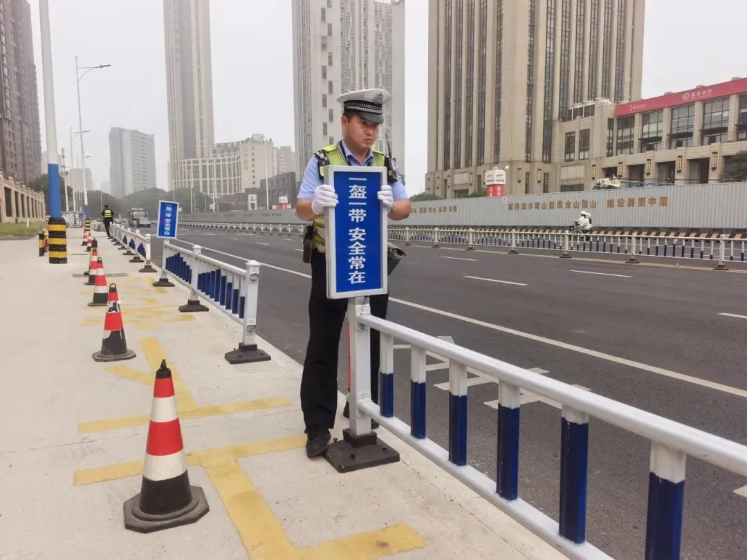 中考圆满落幕,常州公安护考交卷!-第11张图片-四季读书网 中考圆满落幕,常州公安护考交卷!-第11张图片-四季读书网