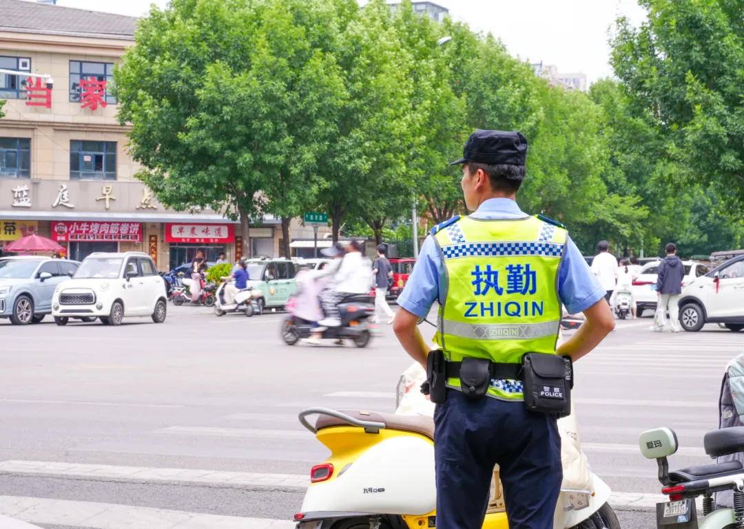 中考落幕!贾汪公安全程护航,圆满交卷!-第8张图片-四季读书网