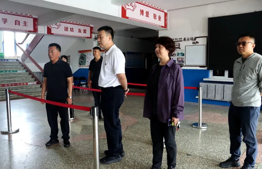 常亮督导检查中考准备工作-第4张图片-四季读书网 常亮督导检查中考准备工作-第4张图片-四季读书网