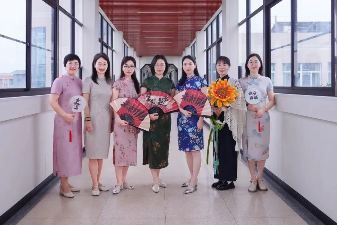 中考现场直击:暖心护考,此战必胜-第11张图片-四季读书网 中考现场直击:暖心护考,此战必胜-第11张图片-四季读书网