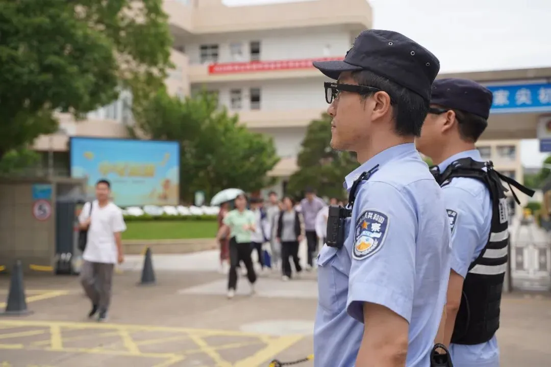 护航中考,舟山公安“粽”在身边-第9张图片-四季读书网 护航中考,舟山公安“粽”在身边-第9张图片-四季读书网