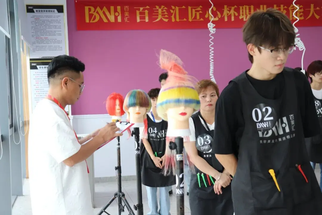 【择校指南】中考后,如何选校?这6点家长们一定要注意!-第12张图片-四季读书网