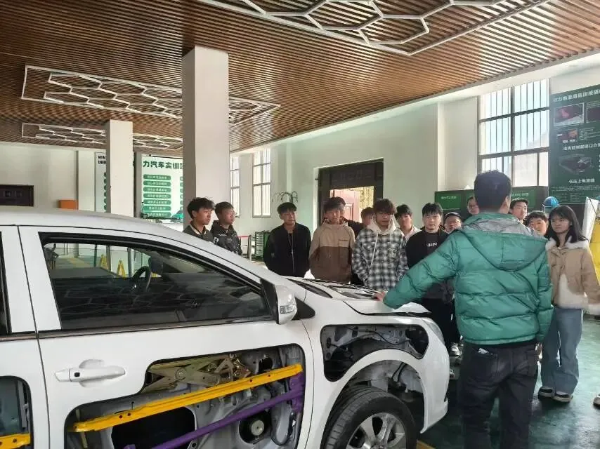 孩子中考300分,我做了个让全家人都反对的决定-第3张图片-四季读书网