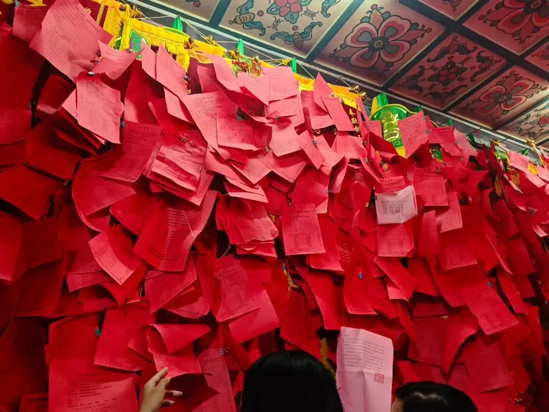 【塘下一图】中考祈福-第4张图片-四季读书网