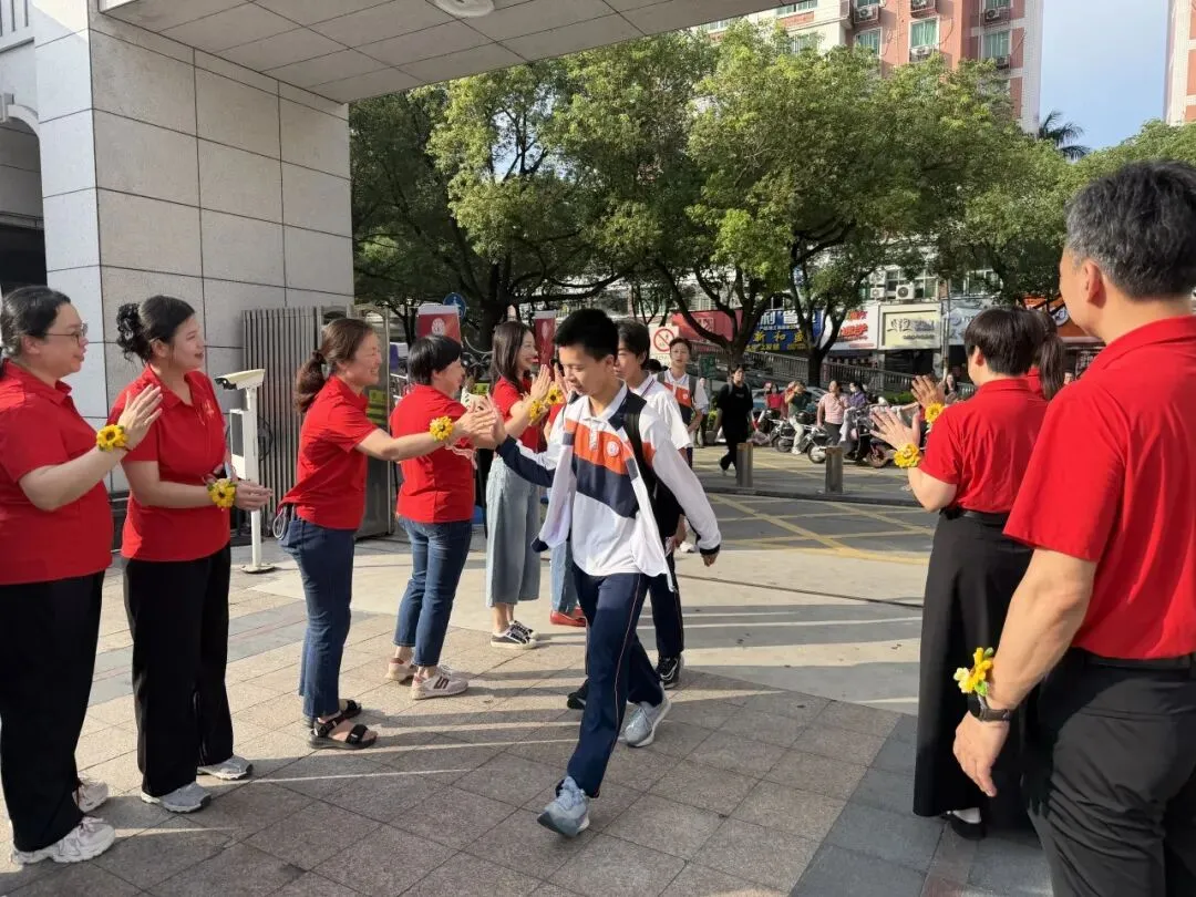 中考首日!少年出征!-第7张图片-四季读书网 中考首日!少年出征!-第7张图片-四季读书网