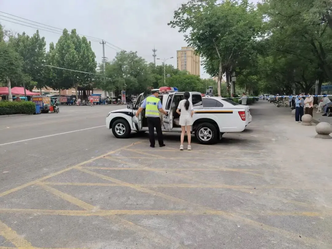 护航中考 | 你奋笔疾书,我倾情守护!-第14张图片-四季读书网 护航中考 | 你奋笔疾书,我倾情守护!-第14张图片-四季读书网