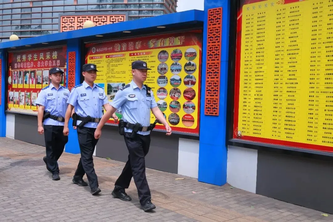 漳显平安丨护航中考,“警”准发力-第9张图片-四季读书网 漳显平安丨护航中考,“警”准发力-第9张图片-四季读书网