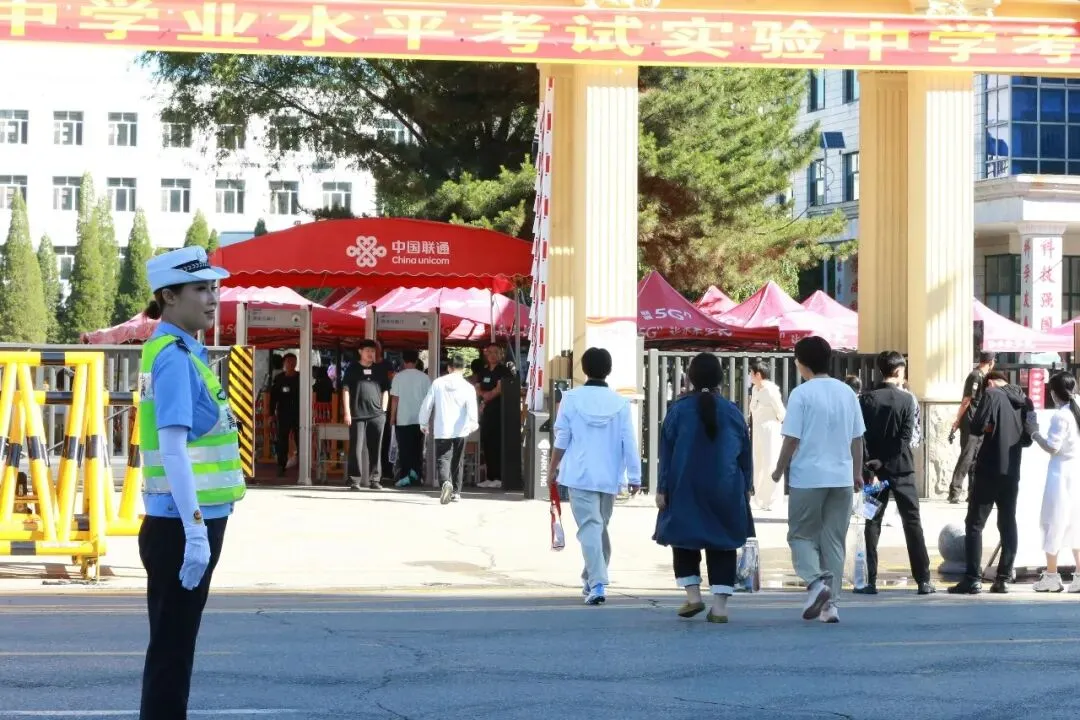 中考加油!阜新公安护航少年圆梦征程!-第20张图片-四季读书网 中考加油!阜新公安护航少年圆梦征程!-第20张图片-四季读书网