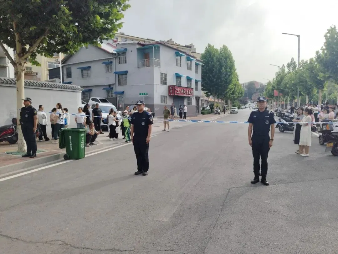 【护航中考】“警”色相随,"试"在必得!平定公安全力护航中考-第25张图片-四季读书网 【护航中考】“警”色相随,"试"在必得!平定公安全力护航中考-第25张图片-四季读书网