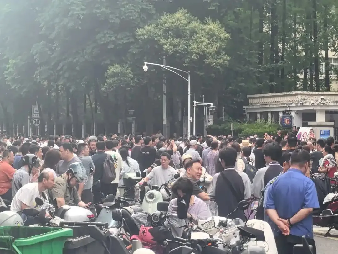 南京中考首日三科都很简单?考生反馈来了!-第1张图片-四季读书网