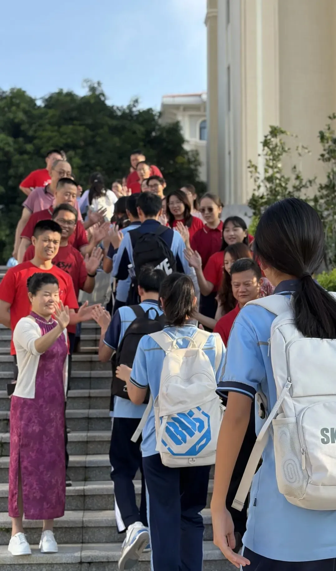 少年有梦,勇敢去追!今日,直击中考开考→-第2张图片-四季读书网 少年有梦,勇敢去追!今日,直击中考开考→-第2张图片-四季读书网