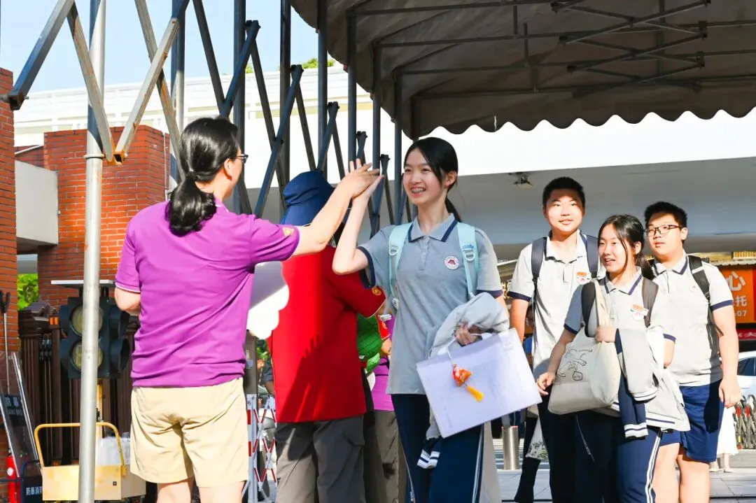少年有梦,勇敢去追!今日,直击中考开考→-第4张图片-四季读书网 少年有梦,勇敢去追!今日,直击中考开考→-第4张图片-四季读书网