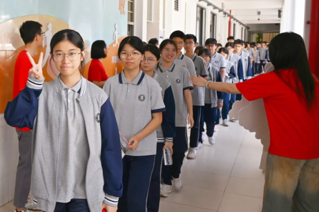 少年有梦,勇敢去追!今日,直击中考开考→-第10张图片-四季读书网 少年有梦,勇敢去追!今日,直击中考开考→-第10张图片-四季读书网