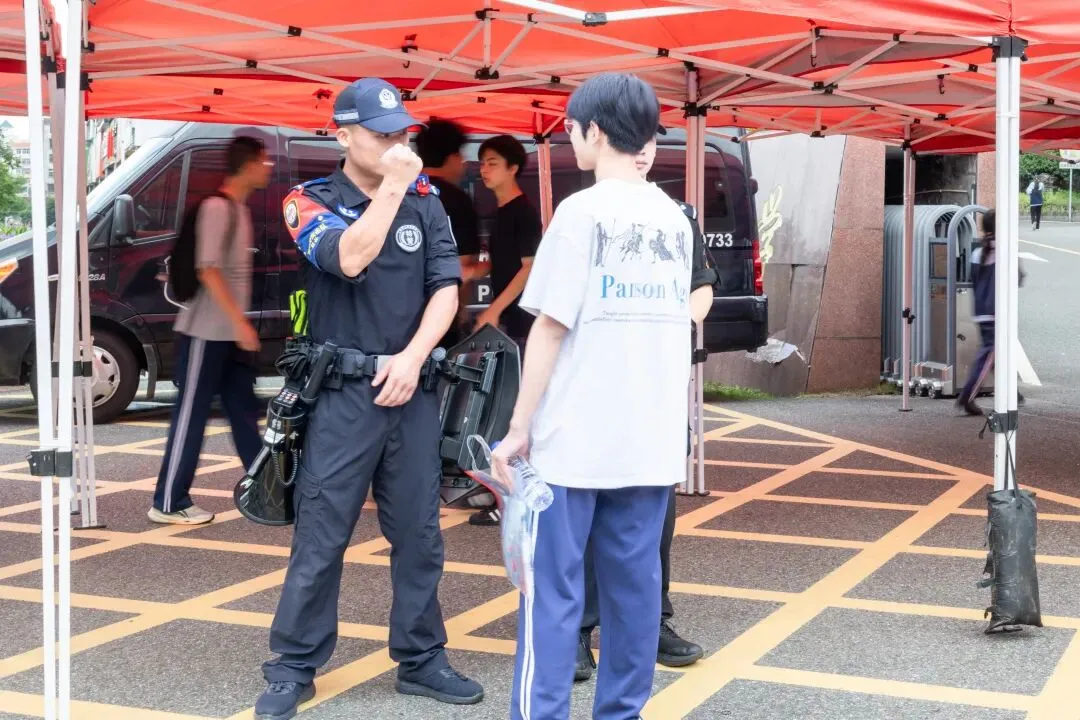 【莲警为民】全力以“护”,连城公安护航中考进行时......-第15张图片-四季读书网