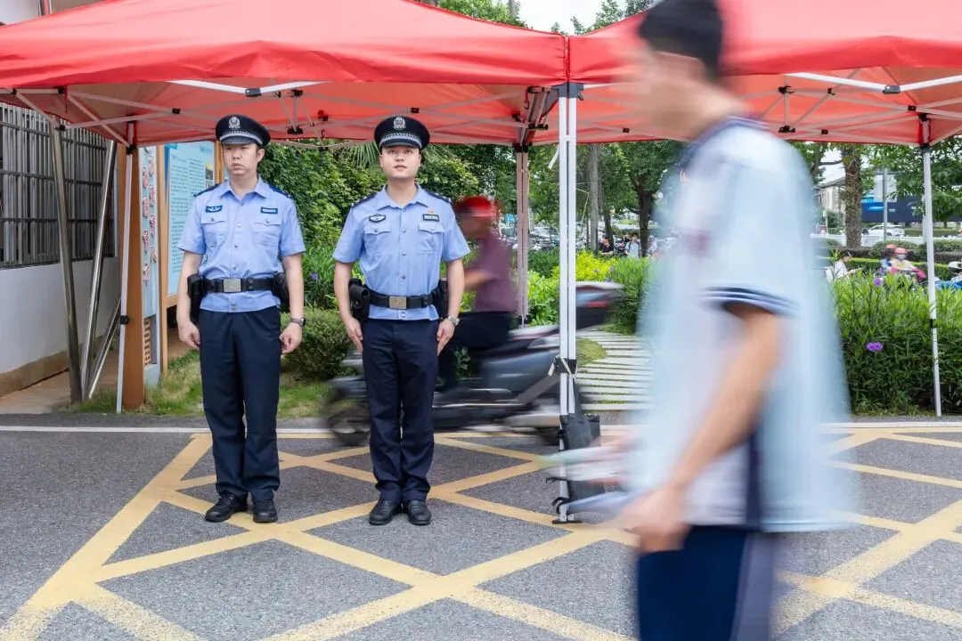 【莲警为民】全力以“护”,连城公安护航中考进行时......-第17张图片-四季读书网
