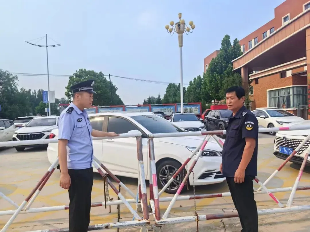 中考第一天,武邑公安全力护航!-第7张图片-四季读书网 中考第一天,武邑公安全力护航!-第7张图片-四季读书网