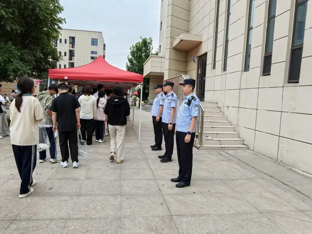 中考第一天,武邑公安全力护航!-第12张图片-四季读书网 中考第一天,武邑公安全力护航!-第12张图片-四季读书网