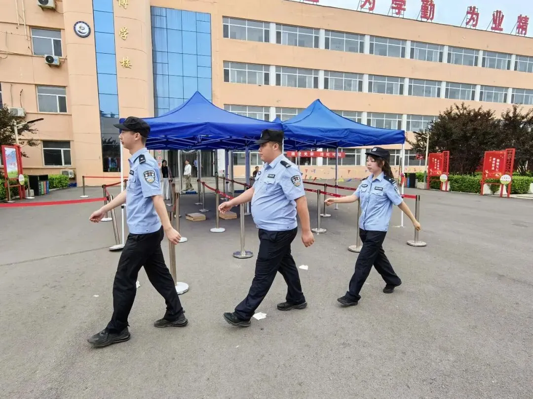 中考第一天,武邑公安全力护航!-第15张图片-四季读书网 中考第一天,武邑公安全力护航!-第15张图片-四季读书网