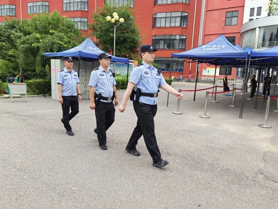 中考第一天,武邑公安全力护航!-第16张图片-四季读书网 中考第一天,武邑公安全力护航!-第16张图片-四季读书网