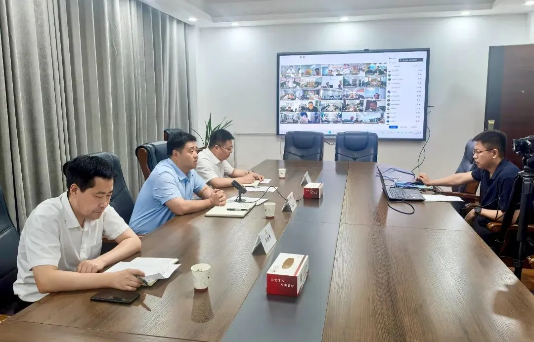 中考收官|感谢有您,温暖护航!-第2张图片-四季读书网 中考收官|感谢有您,温暖护航!-第2张图片-四季读书网