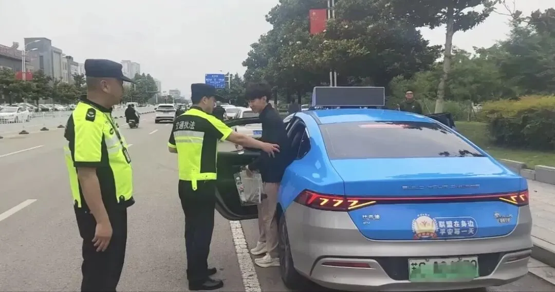 中考收官|感谢有您,温暖护航!-第19张图片-四季读书网 中考收官|感谢有您,温暖护航!-第19张图片-四季读书网