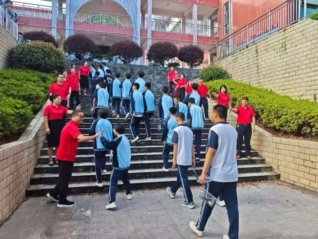 中考开考!清流学子奔赴考场-第7张图片-四季读书网