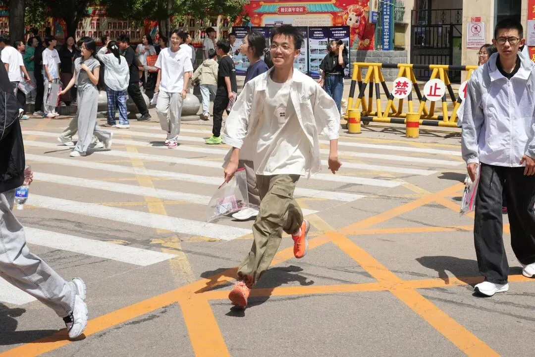 朔州:我们中考啦-第13张图片-四季读书网 朔州:我们中考啦-第13张图片-四季读书网