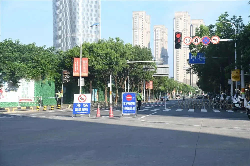 现场直击!闽侯中考开考!-第7张图片-四季读书网
