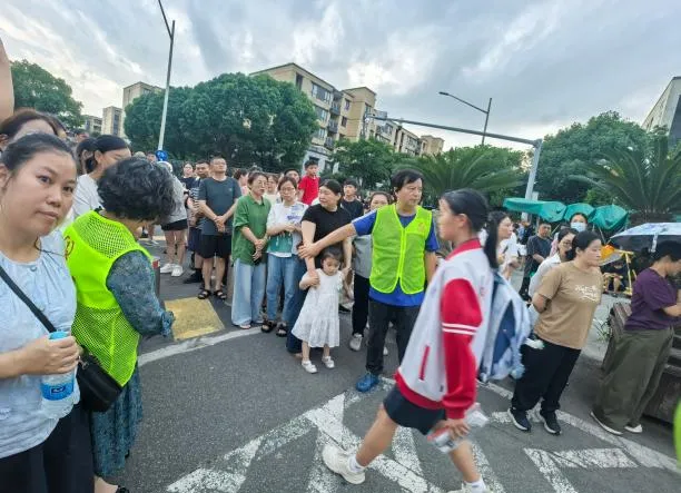 护航中考,江北社会工作力量暖心守护-第14张图片-四季读书网 护航中考,江北社会工作力量暖心守护-第14张图片-四季读书网