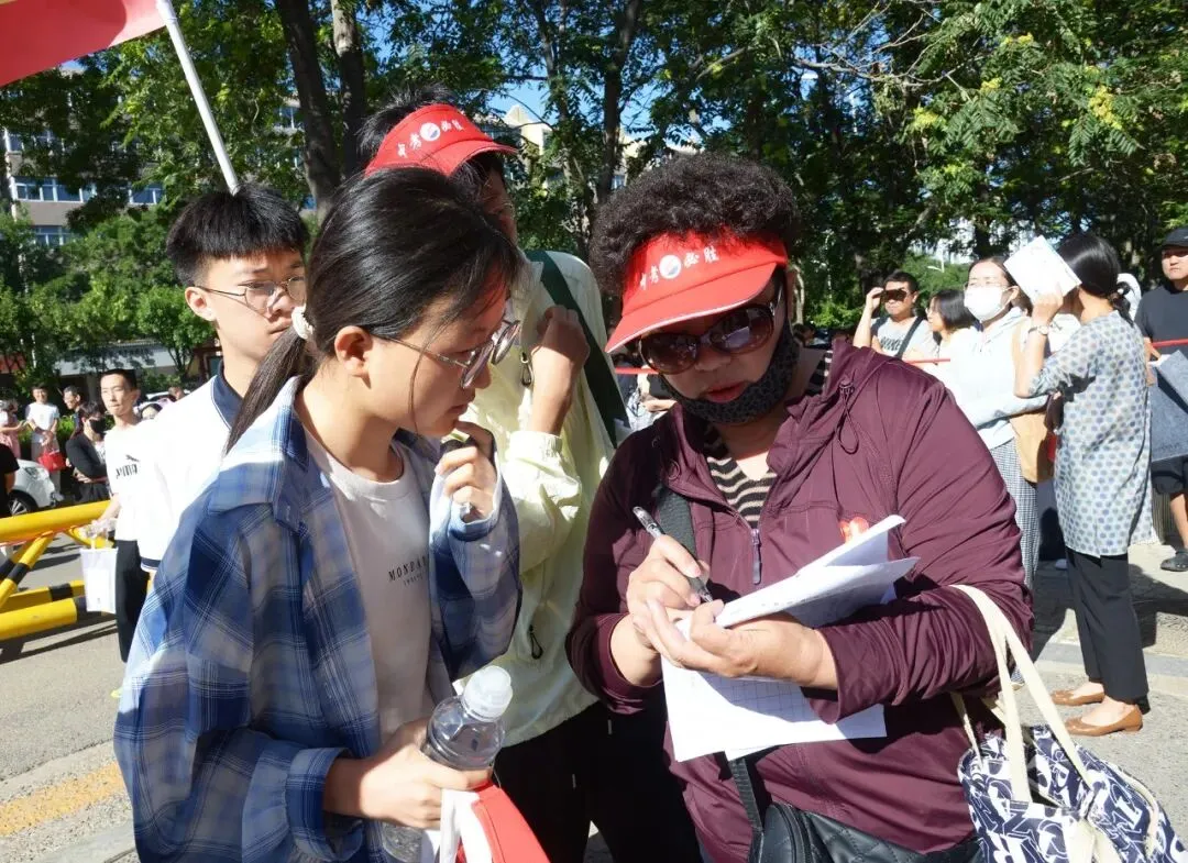 中考开考!宣化7499名考生今日赴考-第4张图片-四季读书网 中考开考!宣化7499名考生今日赴考-第4张图片-四季读书网