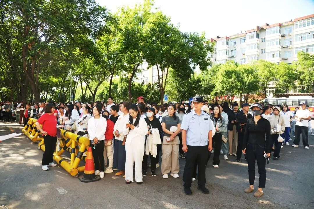 中考开考!宣化7499名考生今日赴考-第9张图片-四季读书网 中考开考!宣化7499名考生今日赴考-第9张图片-四季读书网