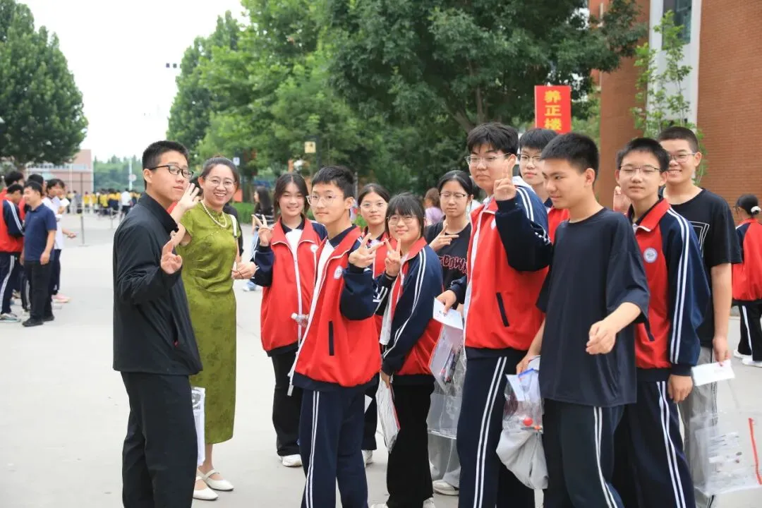暖心护航 逐梦中考|宏达东方祝初三学子金榜题名-第42张图片-四季读书网 暖心护航 逐梦中考|宏达东方祝初三学子金榜题名-第42张图片-四季读书网