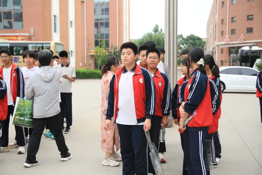 暖心护航 逐梦中考|宏达东方祝初三学子金榜题名-第48张图片-四季读书网 暖心护航 逐梦中考|宏达东方祝初三学子金榜题名-第48张图片-四季读书网