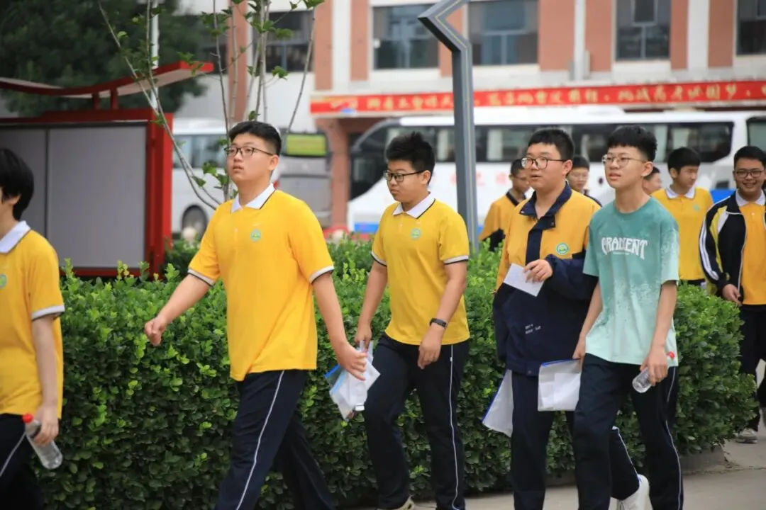 暖心护航 逐梦中考|宏达东方祝初三学子金榜题名-第56张图片-四季读书网 暖心护航 逐梦中考|宏达东方祝初三学子金榜题名-第56张图片-四季读书网